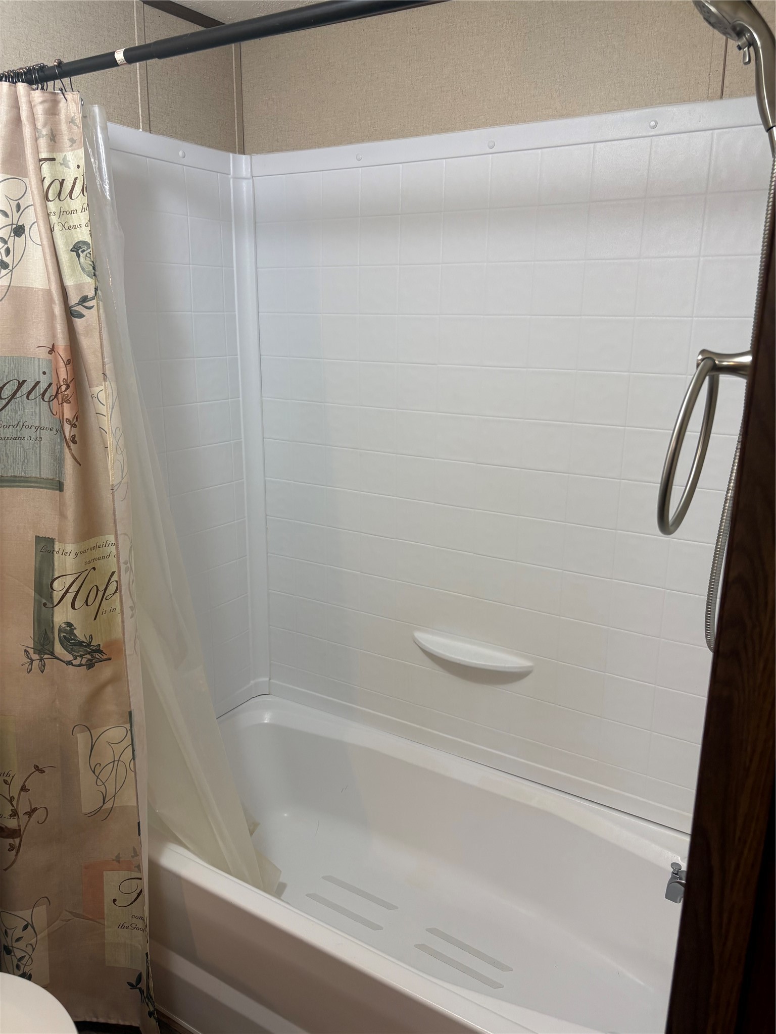 1311 Big Hawg Road Trinity, TX 75862 - Photo 9 of 17 Primary Bath - Tub/Shower