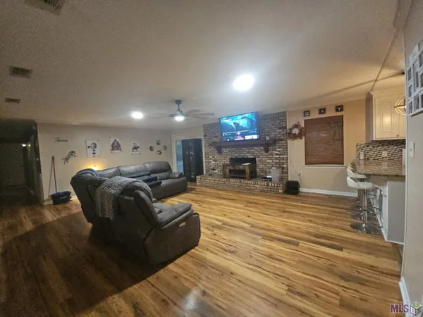 $245,000 | 10345 Springfield Road, Denham Springs, LA 70706