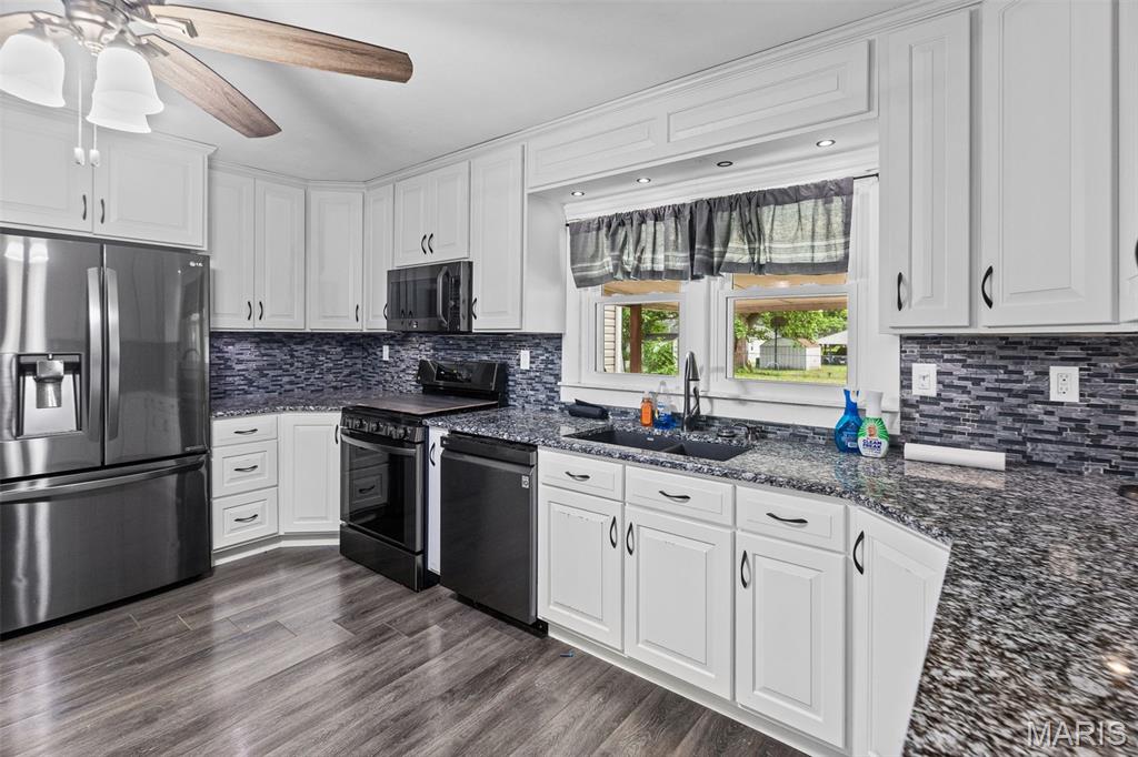 625 Royal Heights Road Belleville, IL 62226 - Photo 10 of 27