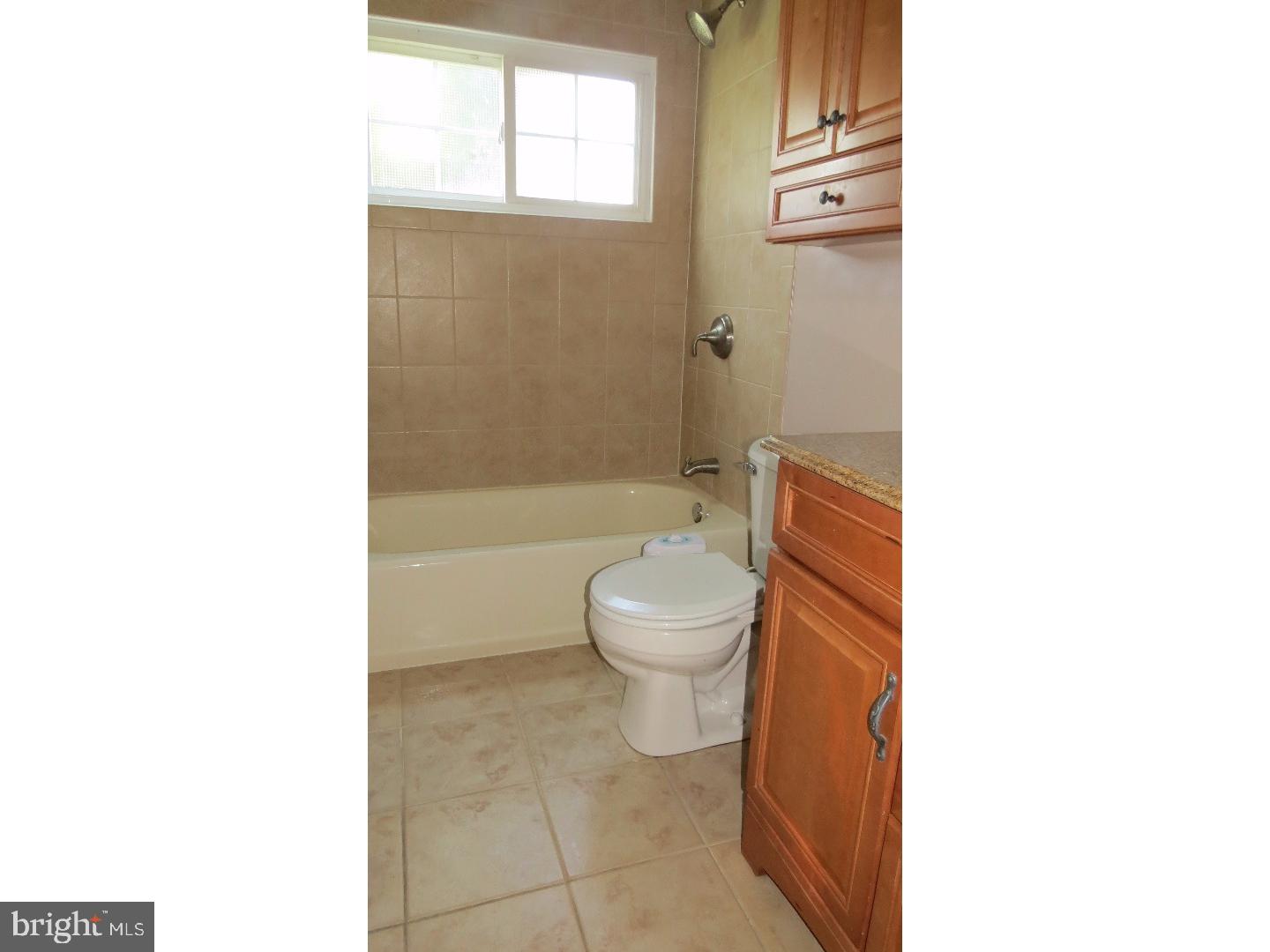 35 Silverspruce Road Levittown, PA 19056 - Photo 17 of 24 Gallery Image 17