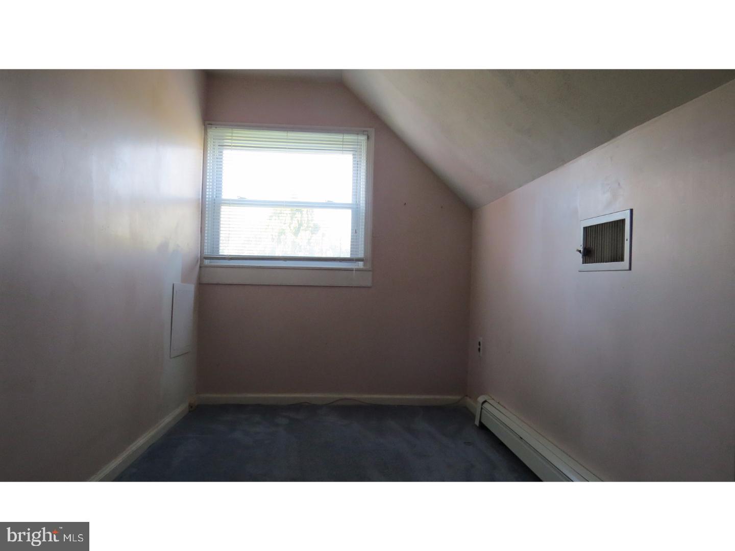 35 Silverspruce Road Levittown, PA 19056 - Photo 19 of 24 Gallery Image 19