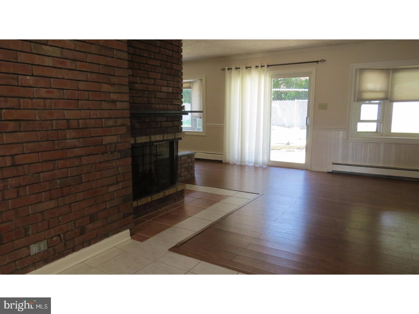 35 Silverspruce Road Levittown, PA 19056 - Photo 3 of 24 Gallery Image 3