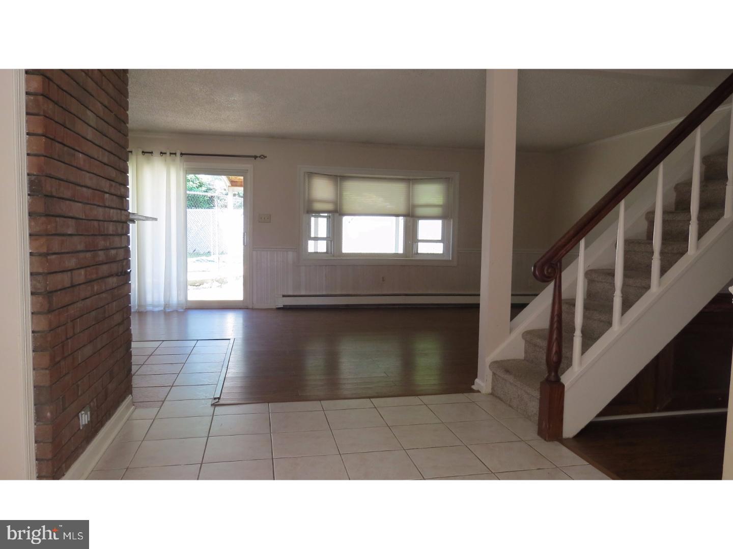 35 Silverspruce Road Levittown, PA 19056 - Photo 4 of 24 Gallery Image 4