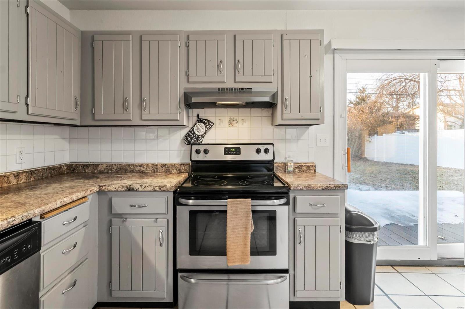 142 Union Hill Road Fairview Heights, IL 62208 - Photo 10 of 27 Gallery Image 10