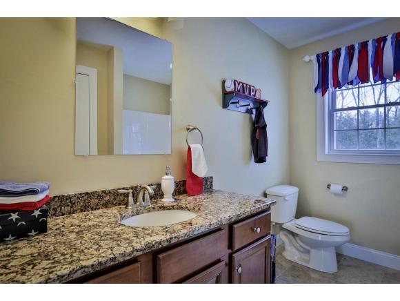 37 Silver Brook Road Salem, NH 03079 - Photo 15 of 26 Gallery Image 15