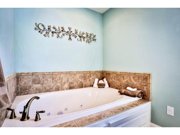 37 Silver Brook Road Salem, NH 03079 - Photo 19 of 26 Gallery Image 19