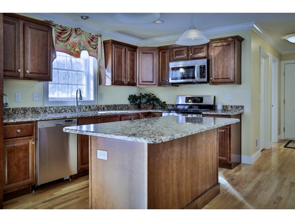 37 Silver Brook Road Salem, NH 03079 - Photo 6 of 26 Gallery Image 6