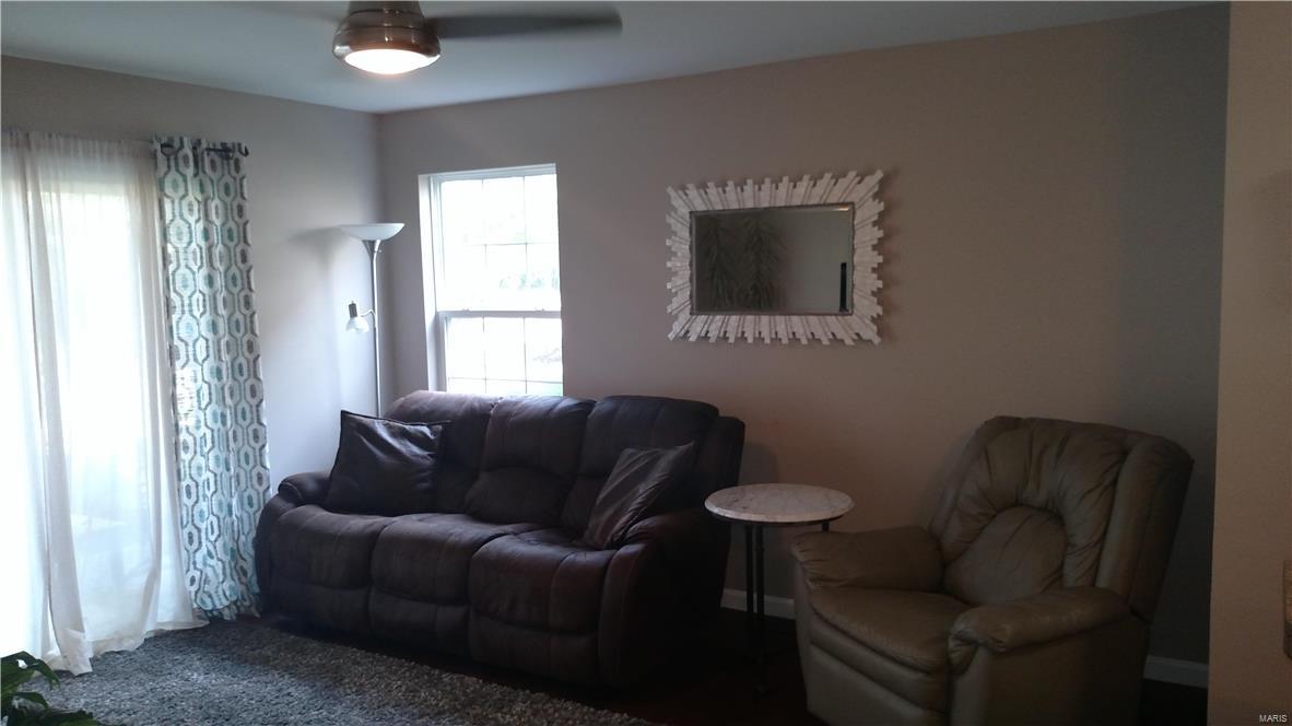 9723 Crayford Road, Unit 1C St. Louis, MO 63123 - Photo 3 of 25 Gallery Image 3