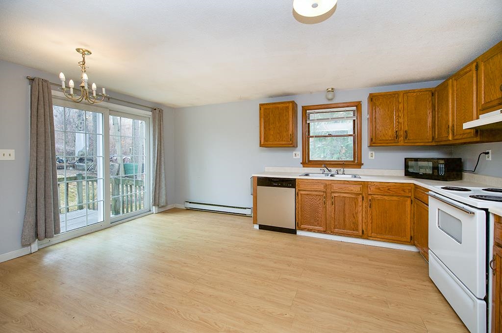 63 L Derryfield Road Derry, NH 03038 - Photo 5 of 21