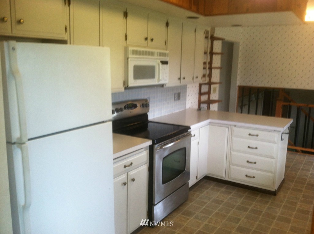 75 Rue Creek Road Raymond, WA 98577 - Photo 6 of 25 Gallery Image 6