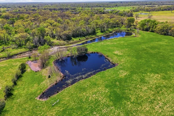 $845,500 | 4678 Highway 90, Madisonville, TX 77864