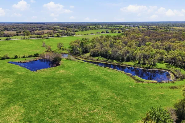 $845,500 | 4678 Highway 90, Madisonville, TX 77864