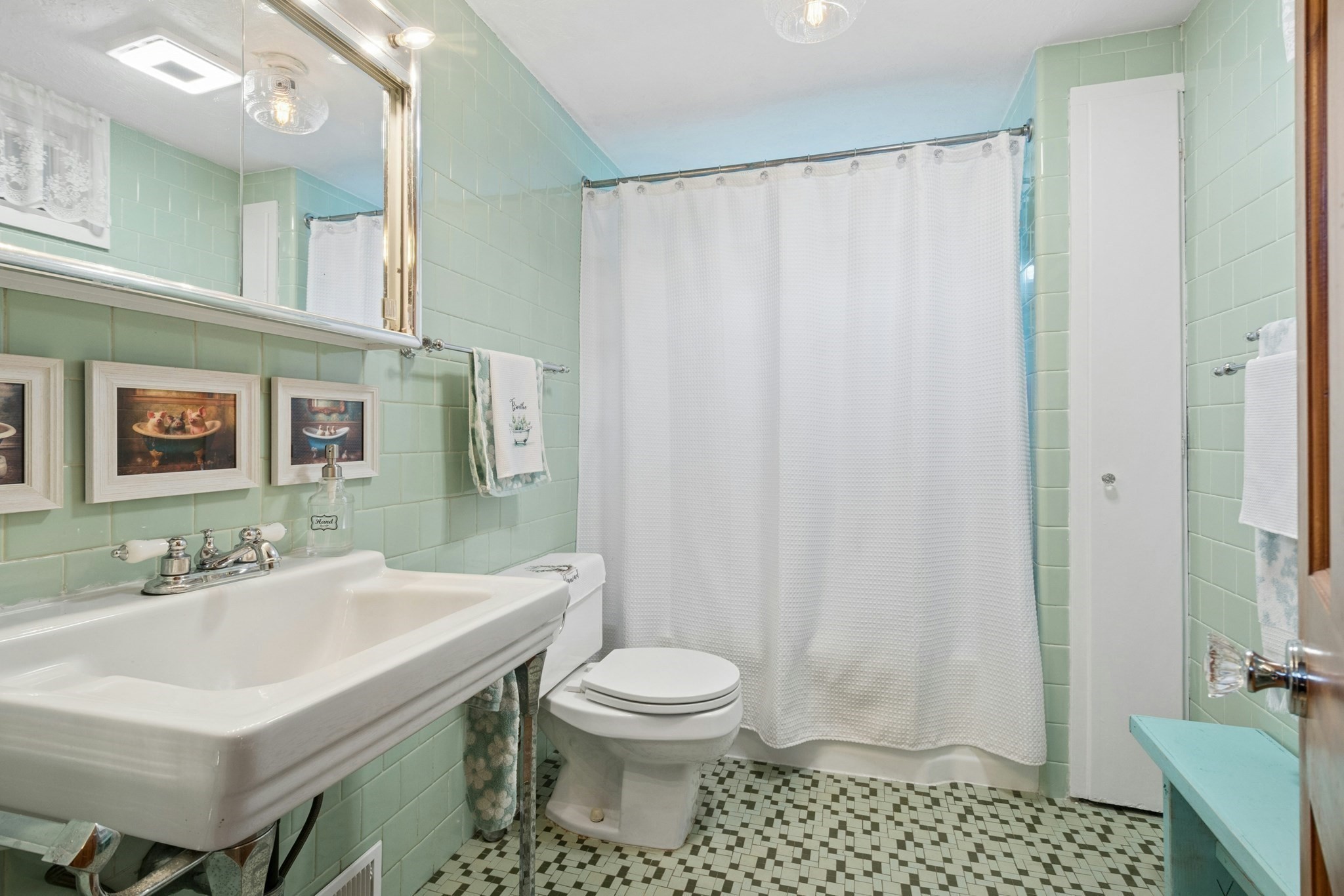 44 Old Faith Road Shrewsbury, MA 01545 - Photo 7 of 29 Gallery Image 7