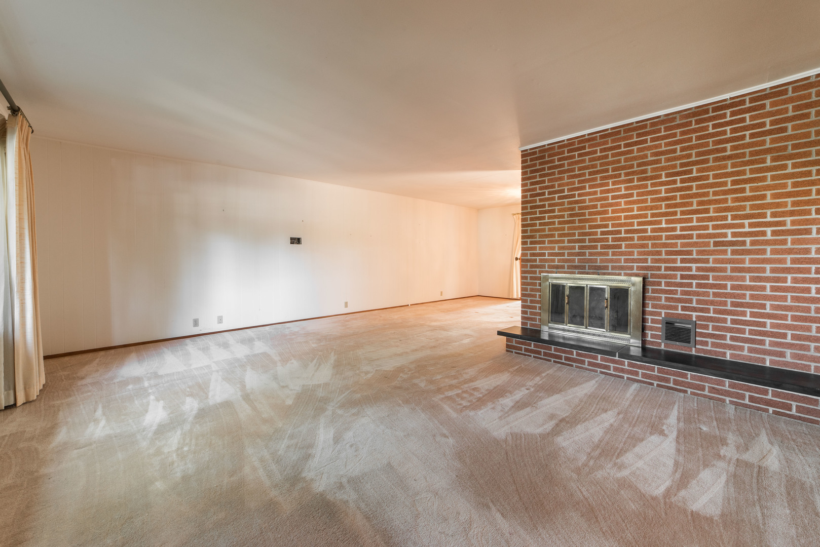 1012 Normal Road DeKalb, IL 60115 - Photo 3 of 33