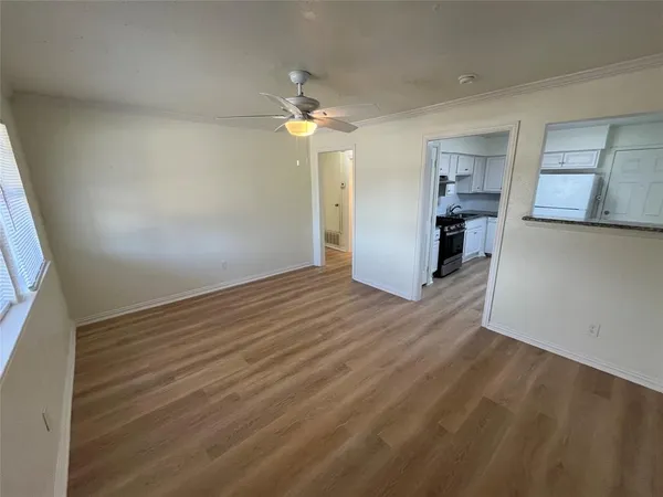 $1,500 | 817 Lilac Lane, Mesquite, TX 75149