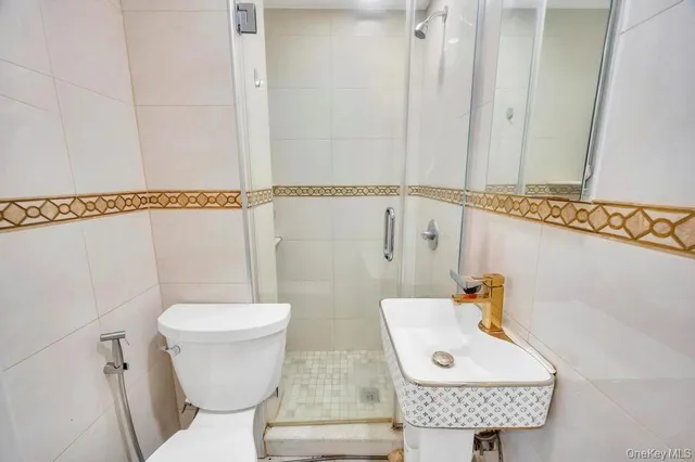 $948,888 | 81-08 164th Place | Hillcrest