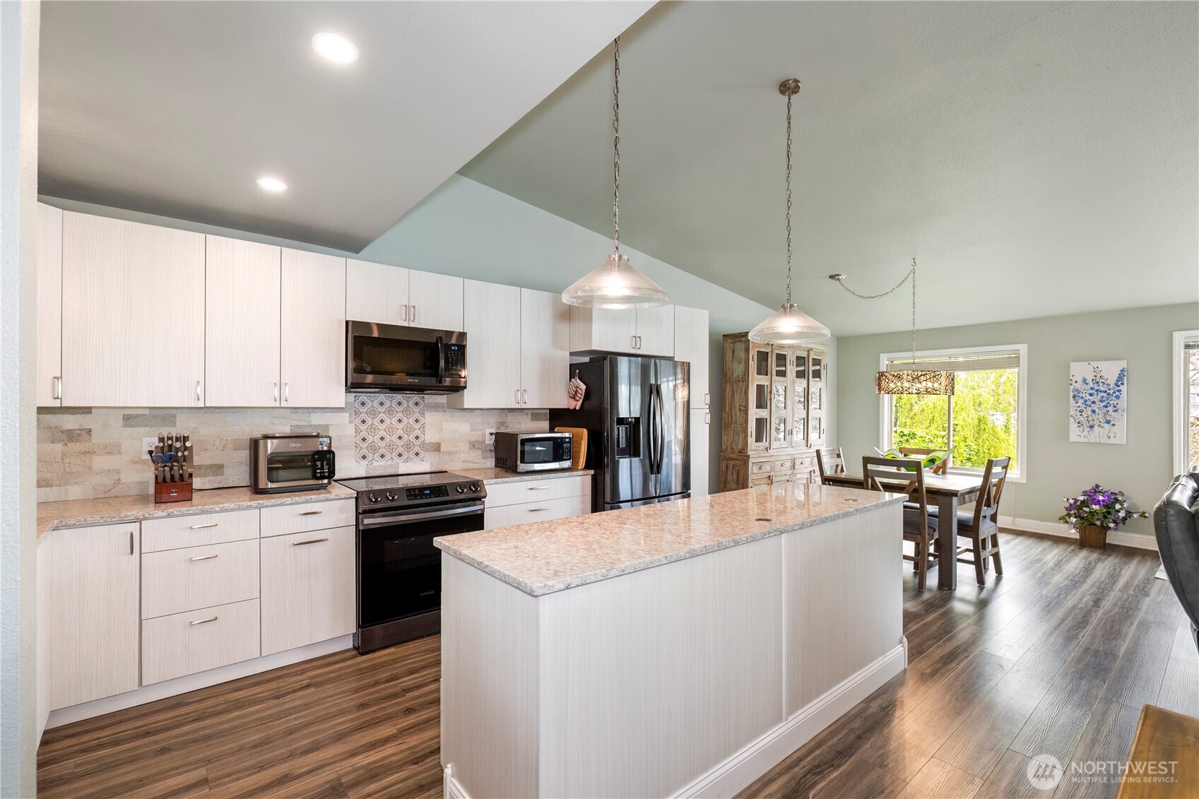 1311 Marlow Avenue, Unit C2 Bremerton, WA 98310 - Photo 7 of 39