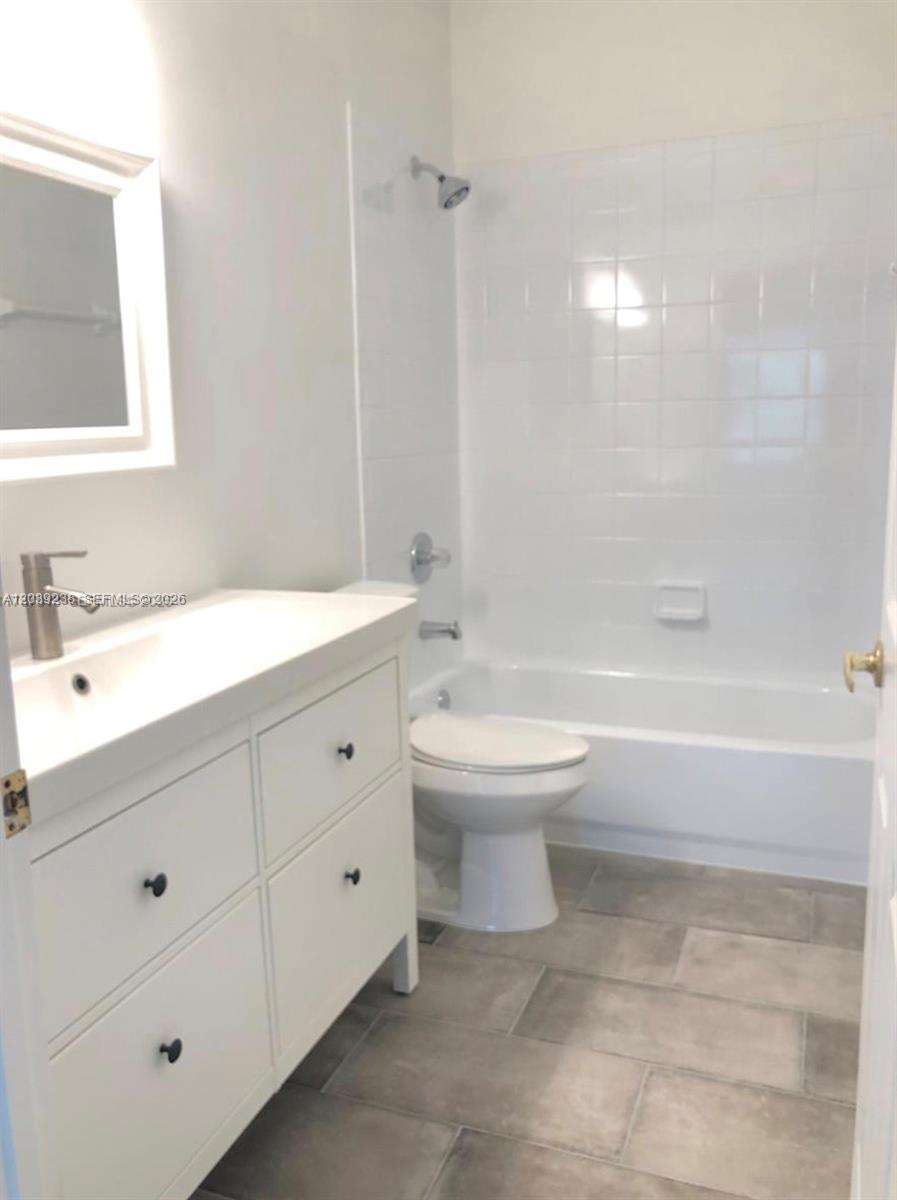 16231 Emerald Cove Road Weston, FL 33331 - Photo 16 of 26