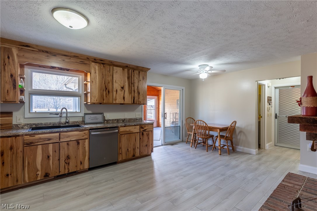 8251 Sumner Road Chardon, OH 44024 - Photo 2 of 30