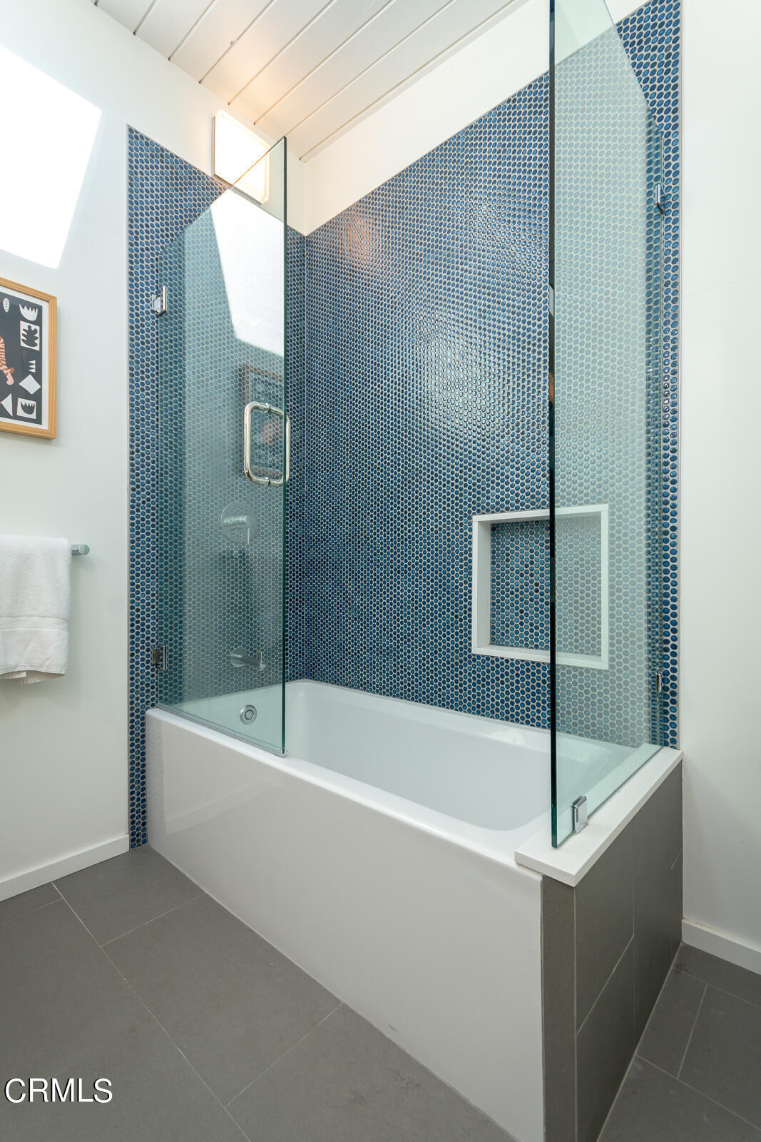 3525 El Lado Drive Glendale, CA 91208 - Photo 30 of 46 a bathroom with a bathtub and shower