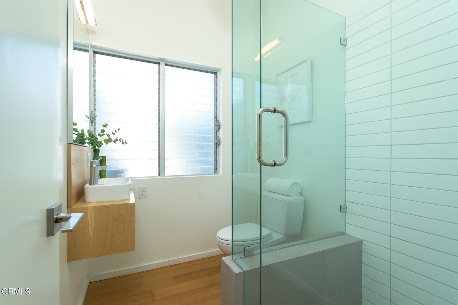 3525 El Lado Drive Glendale, CA 91208 - Photo 34 of 46 a bathroom with a shower