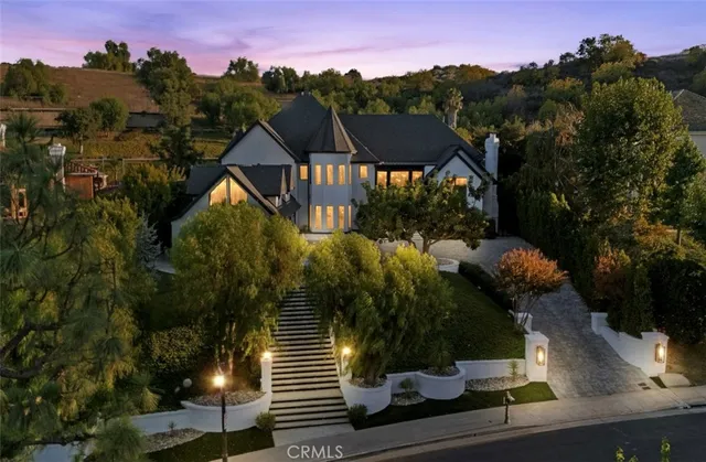 $12,750,000 | 20620 Chatsboro Drive, Woodland Hills, CA 91364