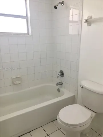 $1,900 | 1595 Northeast 135th Street, Unit 339, North Miami, FL 33161