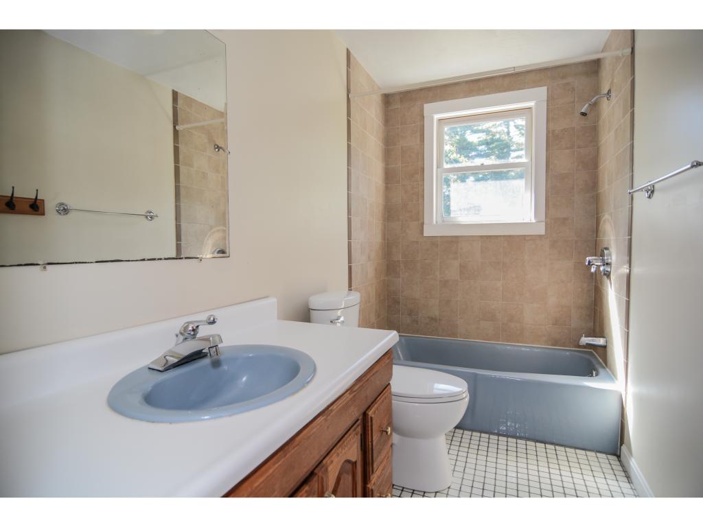 93 Tallant Road Pelham, NH 03076 - Photo 12 of 15
