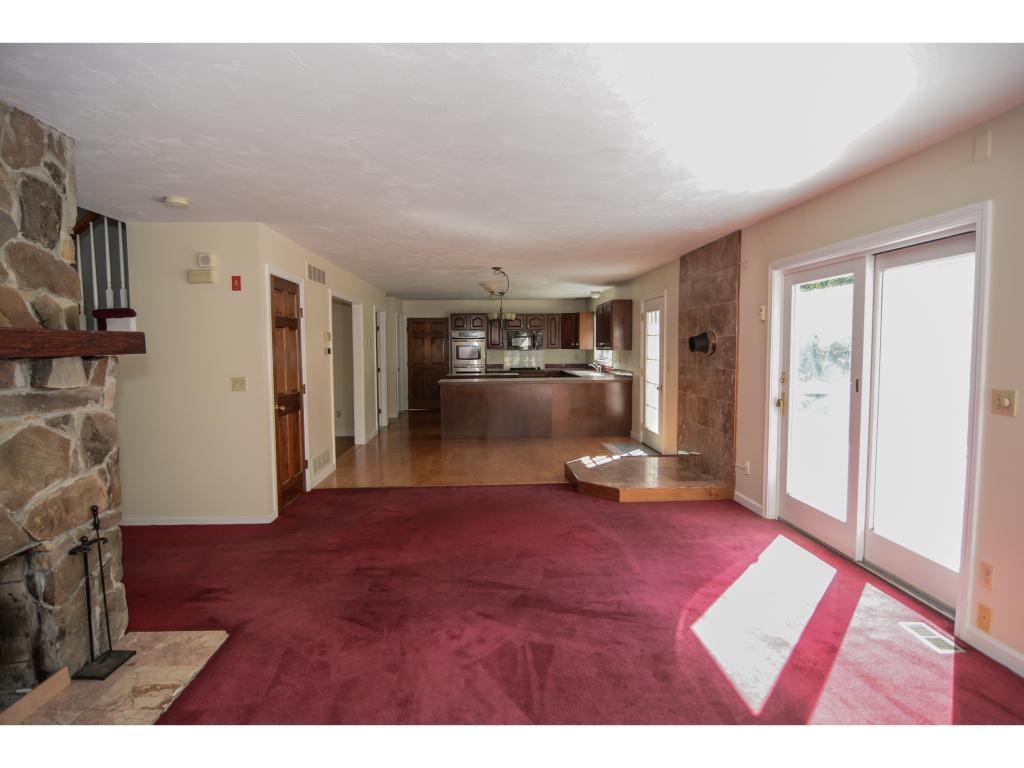 93 Tallant Road Pelham, NH 03076 - Photo 8 of 15