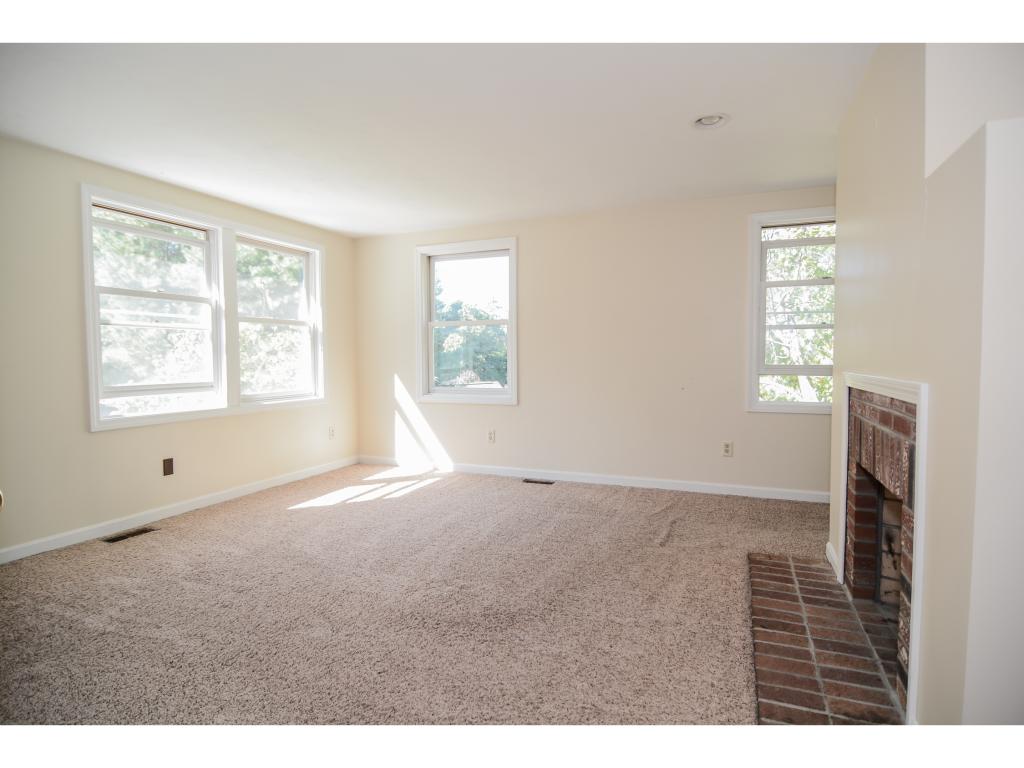 93 Tallant Road Pelham, NH 03076 - Photo 9 of 15