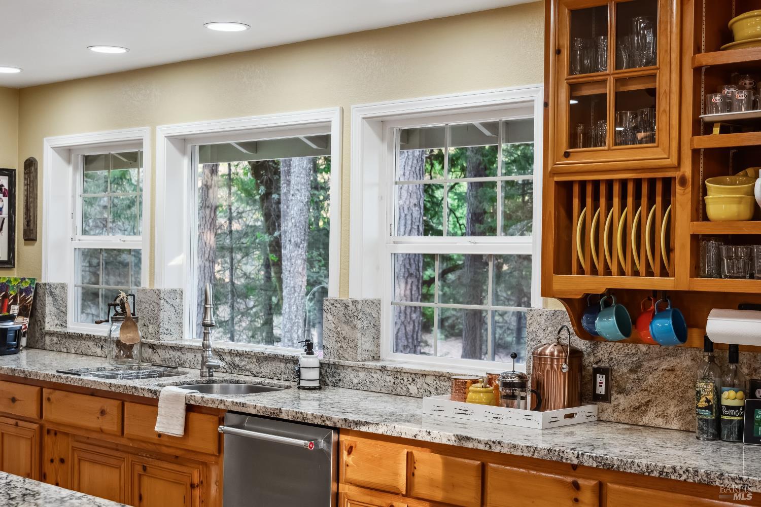 5701 Ridgewood Road Willits, CA 95490 - Photo 19 of 84