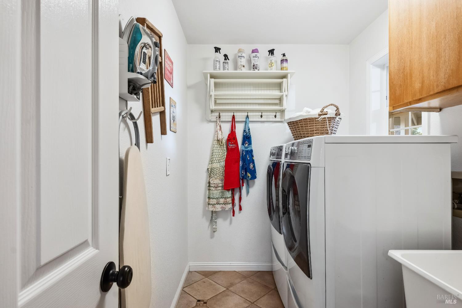 5701 Ridgewood Road Willits, CA 95490 - Photo 48 of 84 Main Level laundry room