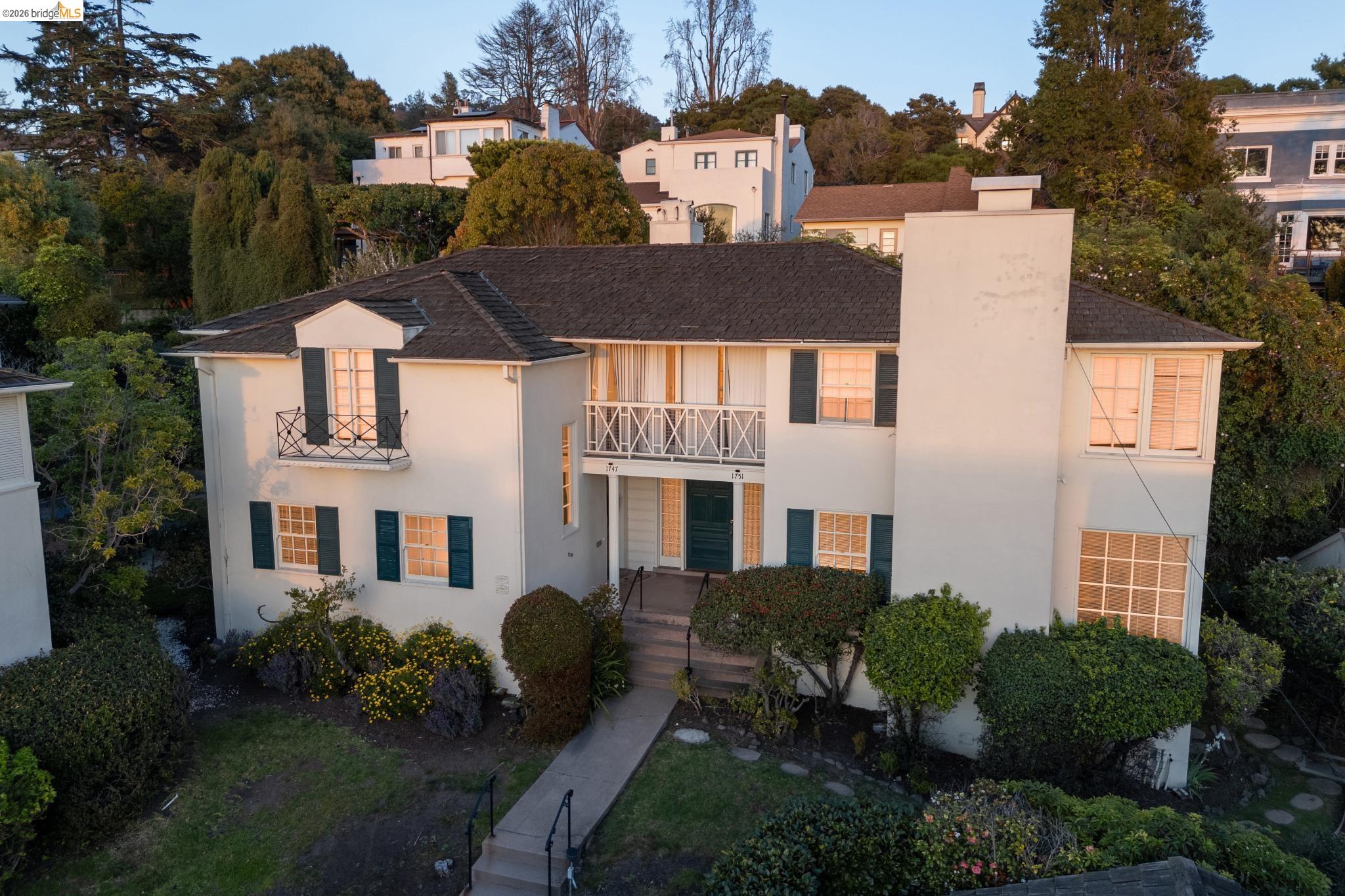 1739 Spruce Street Berkeley, CA 94709 - Photo 3 of 50