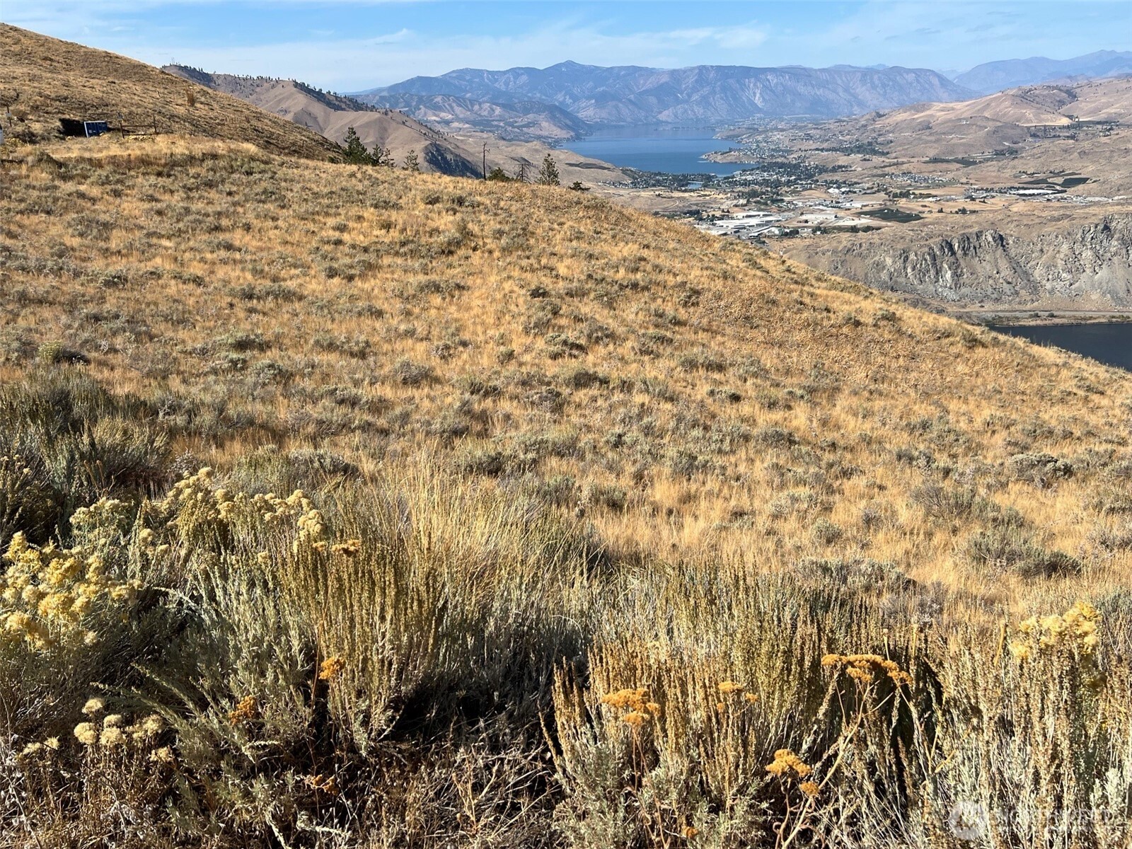 -nna Nna Mountain Spring Road Orondo, WA 98843 - Photo 11 of 15 a view of an ocean
