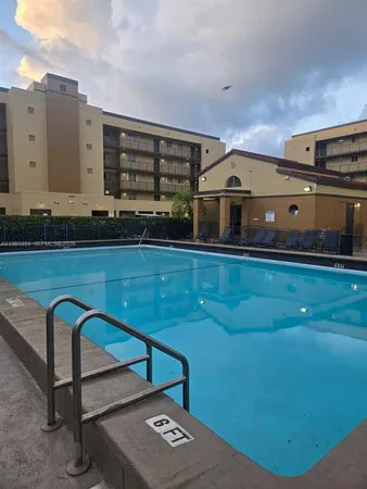$2,000 | 14951 Southwest 82nd Lane, Unit 17504, Miami, FL 33193