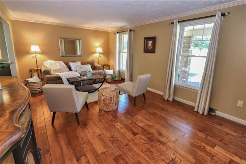 438 Fort Couch Road Pittsburgh, PA 15241 - Photo 6 of 24 Gallery Image 6