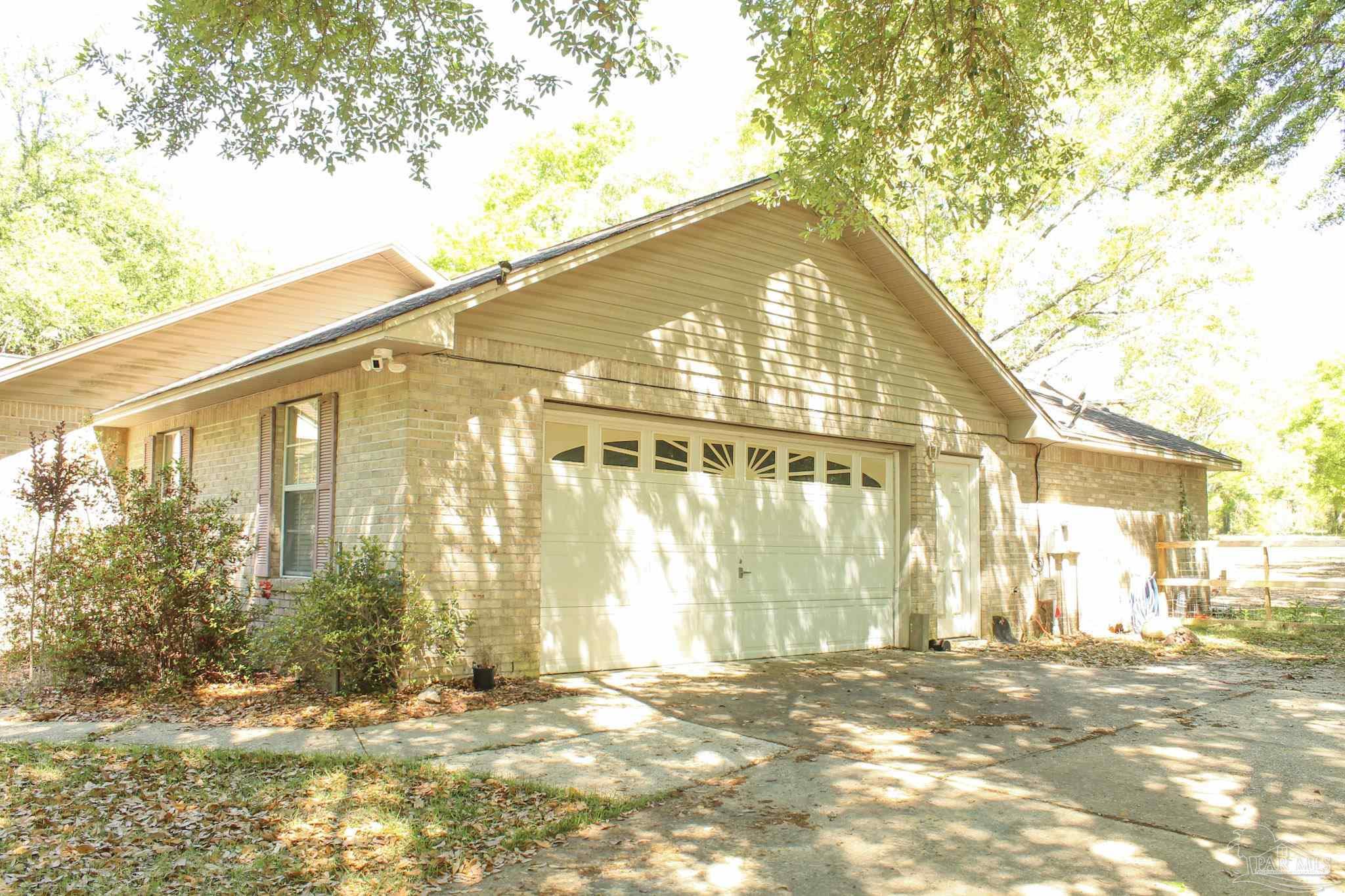 5709 Buckward Road Baker, FL 32531 - Photo 2 of 39