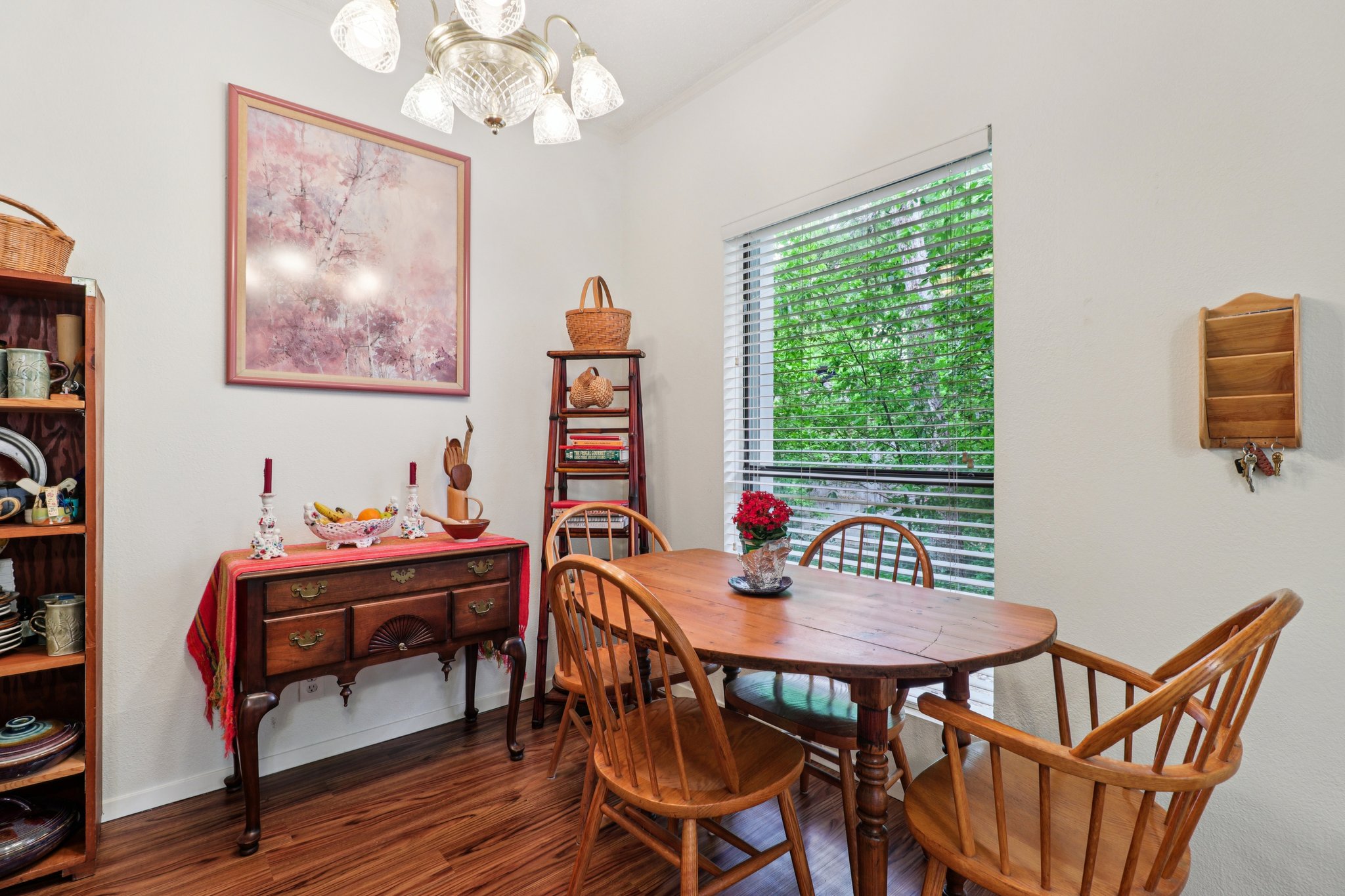 802 South 1st Street, Unit 121 Austin, TX 78704 - Photo 4 of 12 a view of a dining room with furniture and a window