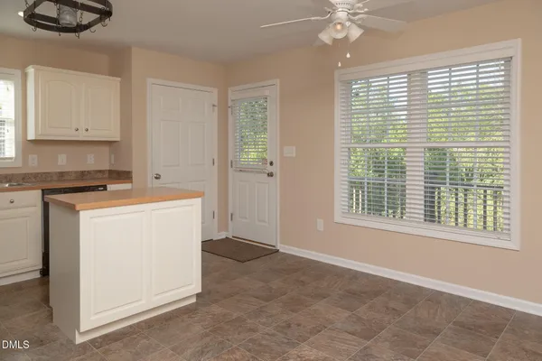 a view of utility room with washer and dryer