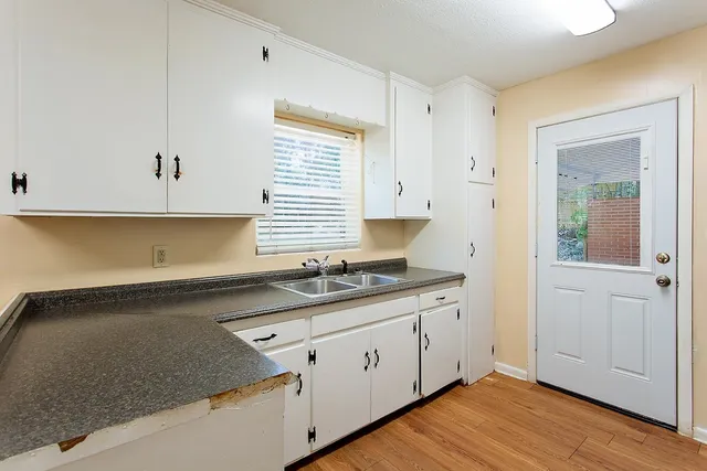 $184,900 | 1318 West Tharpe Street, Tallahassee, FL 32303