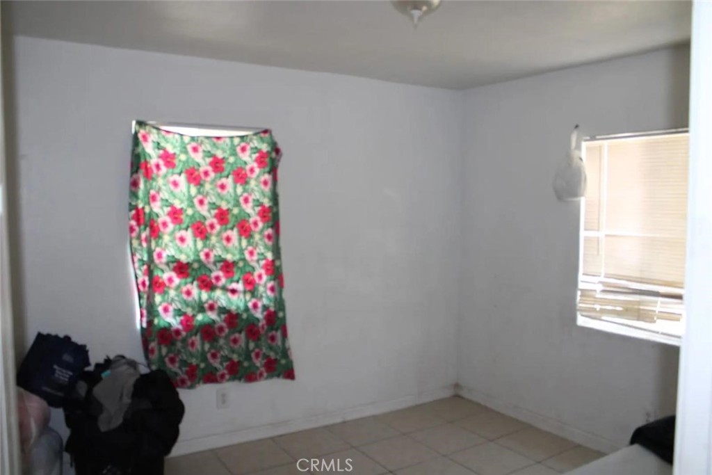 241 Hull Avenue Madera, CA 93638 - Photo 13 of 21