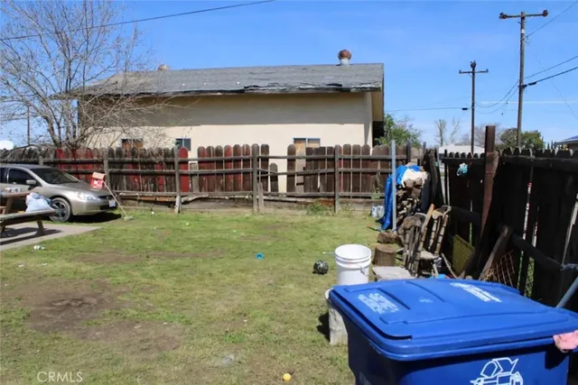 $219,900 | 241 Hull Avenue, Madera, CA 93638