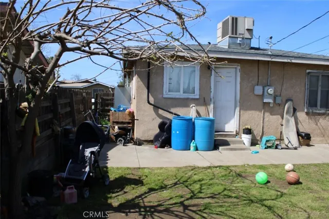 $219,900 | 241 Hull Avenue, Madera, CA 93638