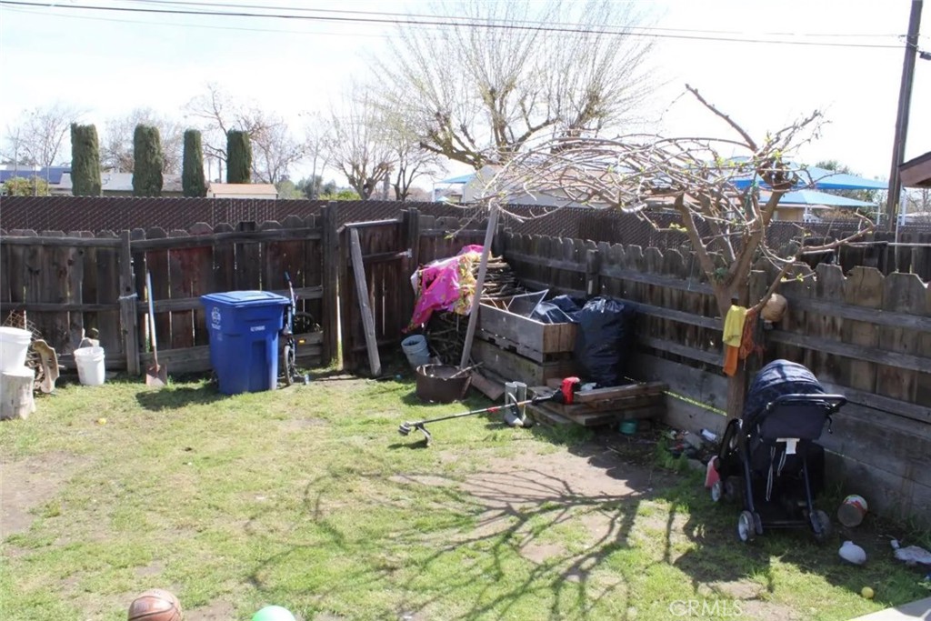 241 Hull Avenue Madera, CA 93638 - Photo 19 of 21