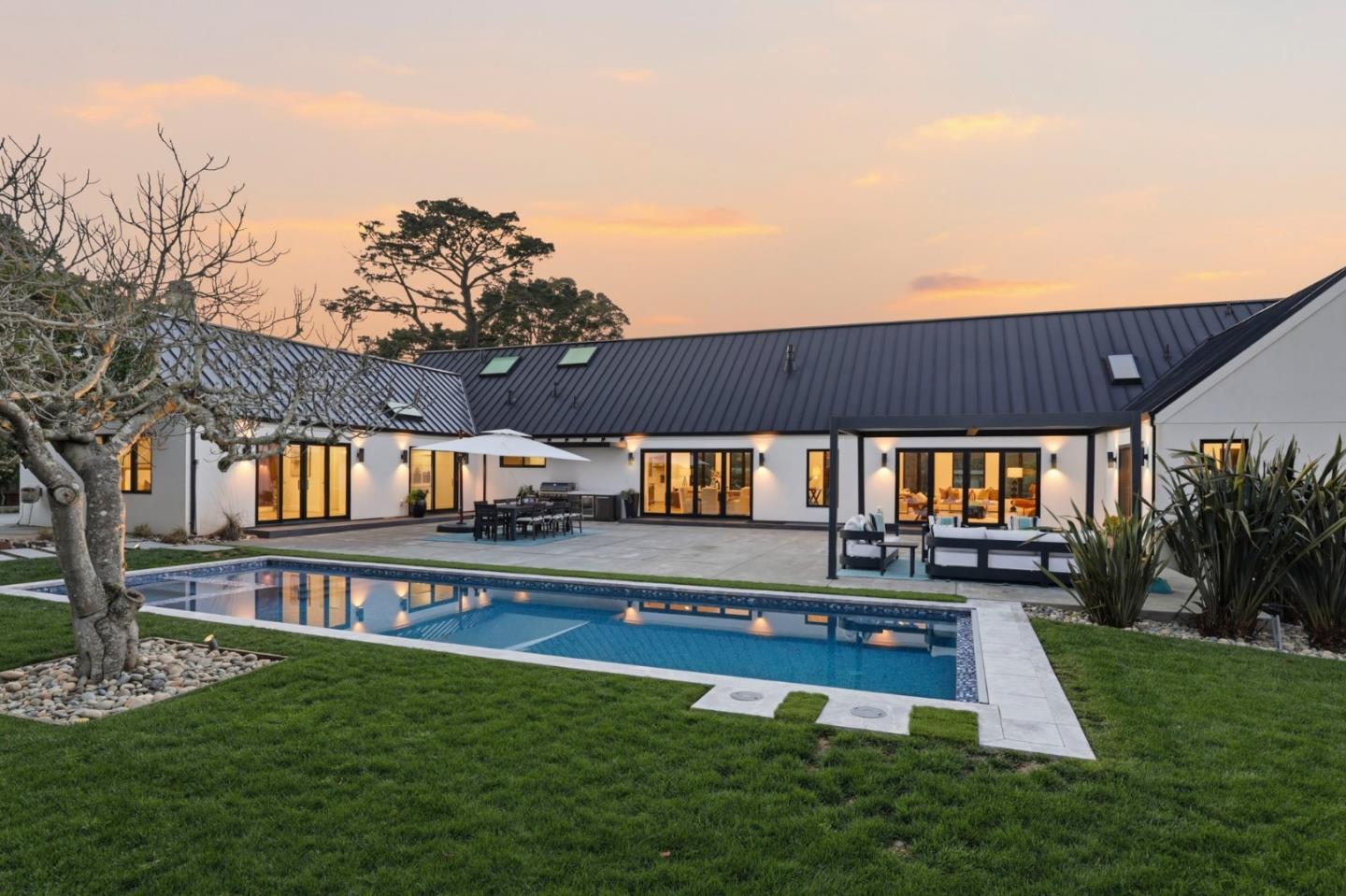 588 Craig Road Hillsborough, CA 94010 - Photo 5 of 43