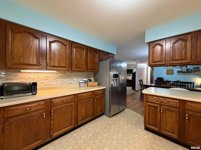 $229,900 | 206 Daras Drive, Carmi, IL 62821