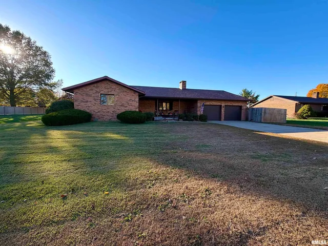 $229,900 | 206 Daras Drive, Carmi, IL 62821