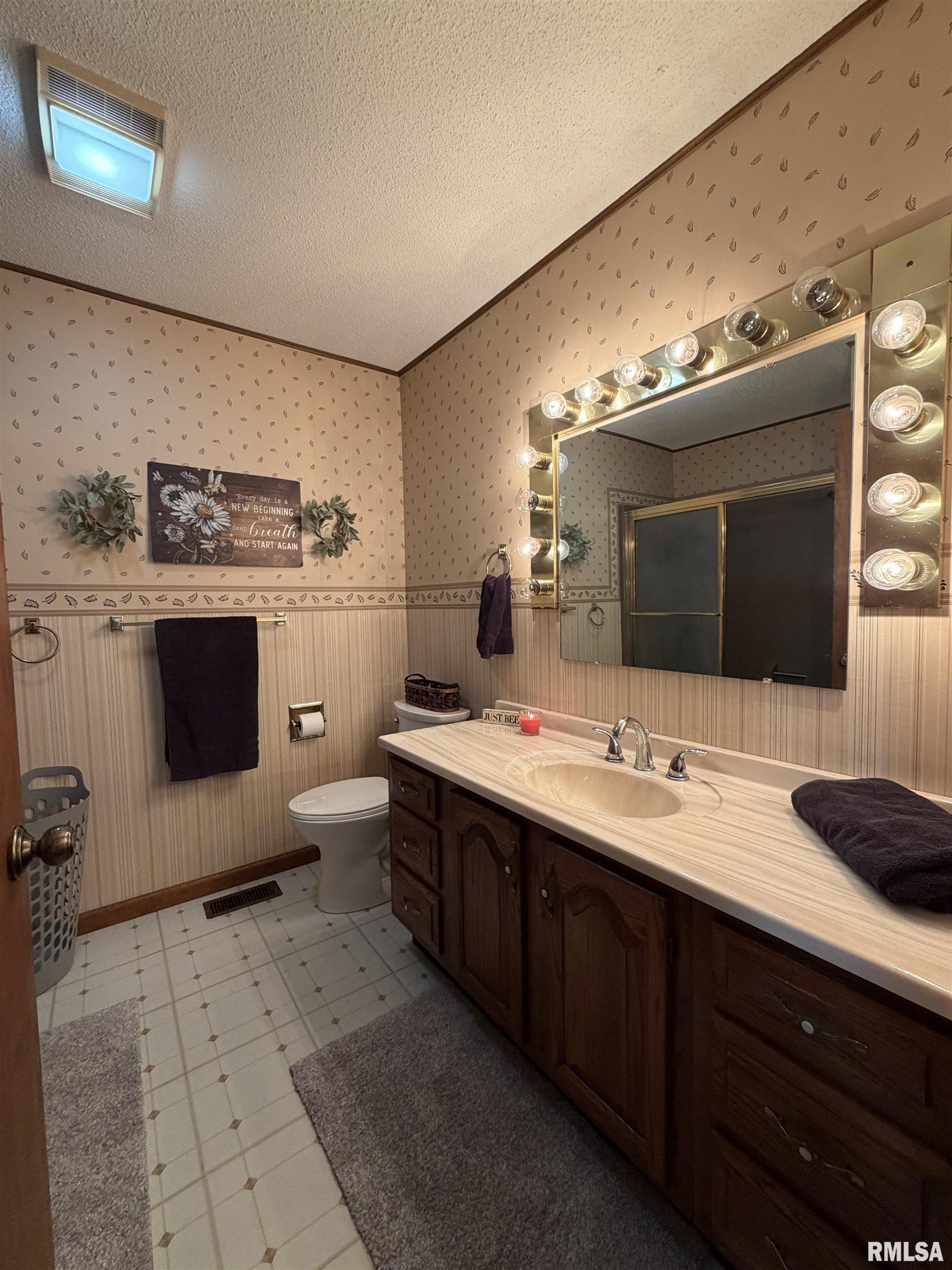 206 Daras Drive Carmi, IL 62821 - Photo 28 of 33