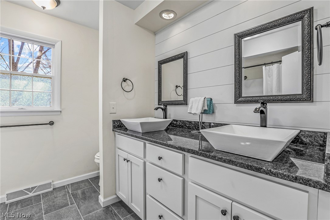 38804 Johnnycake Ridge Road Willoughby, OH 44094 - Photo 21 of 34 Gallery Image 21