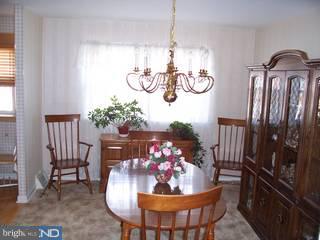3147 Belgreen Road Philadelphia, PA 19154 - Photo 3 of 6